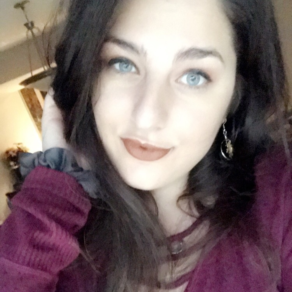 Meet your Posher, Halie